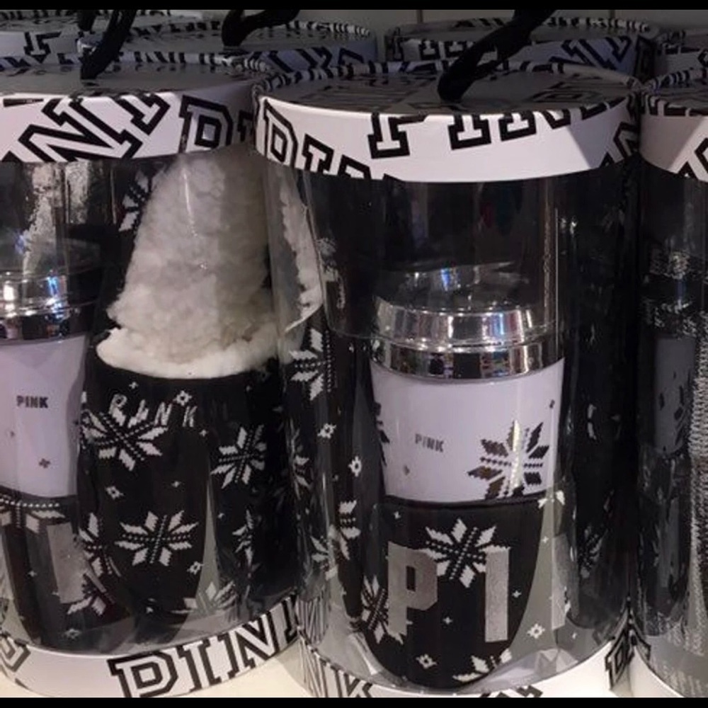 NWT VS PINK GIFT SET